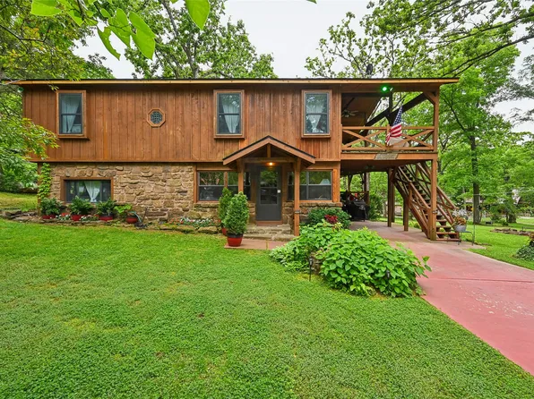 91 Crest Dr, Locust Grove, OK 74352