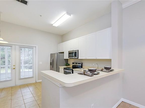 4th image of 141 Reserve 109 Cir