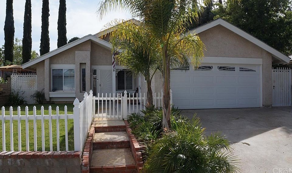 1st image of 27415 Elder View Dr