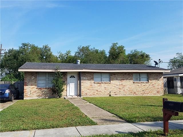 1st image of 4945 Longfellow Dr