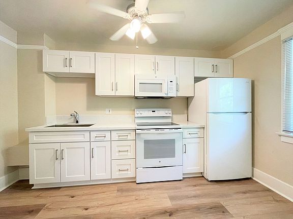 2nd image of 204 S Orange St APT A