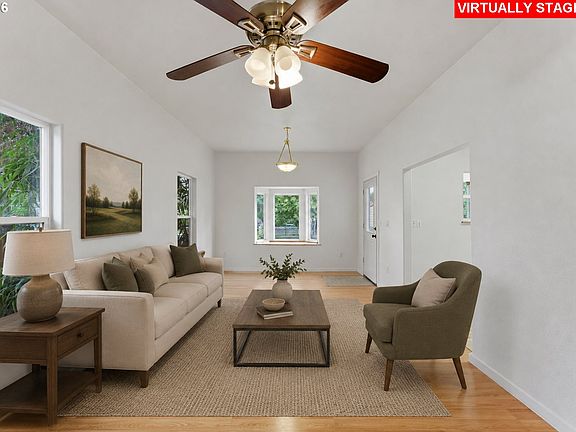 3rd image of 6334 NE Hassalo St