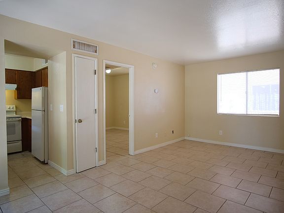5th image of 601 E Jacinto St #1