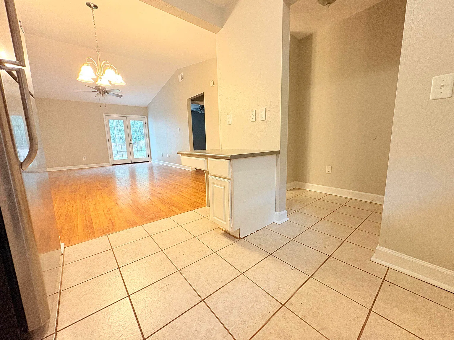 2 bed, 765 sqft, $1,150 — Photo 3