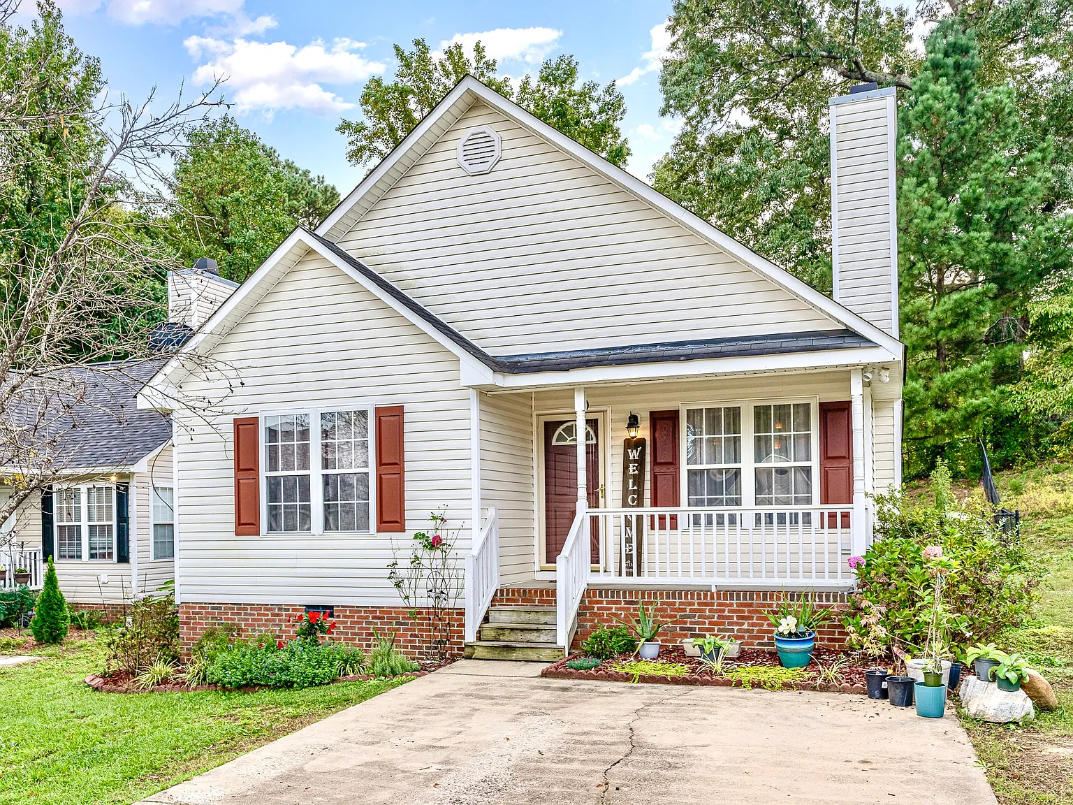 3 bed, 1168 sqft, $1,800 — Photo 2