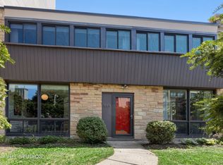 559 W Cornelia Ave, Chicago, IL 60657