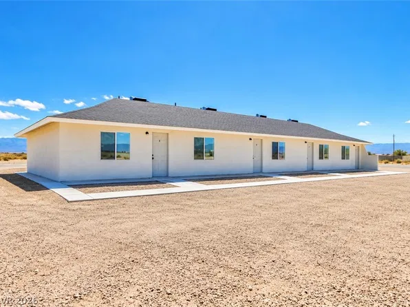 2081 S Dandelion St, Pahrump, NV 89048