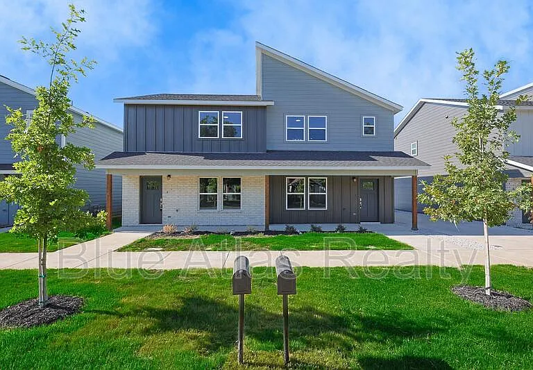 5820 Grayson St — Photo 1