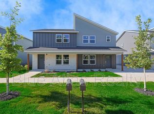 5820 Grayson St, Fort Worth, TX 76119