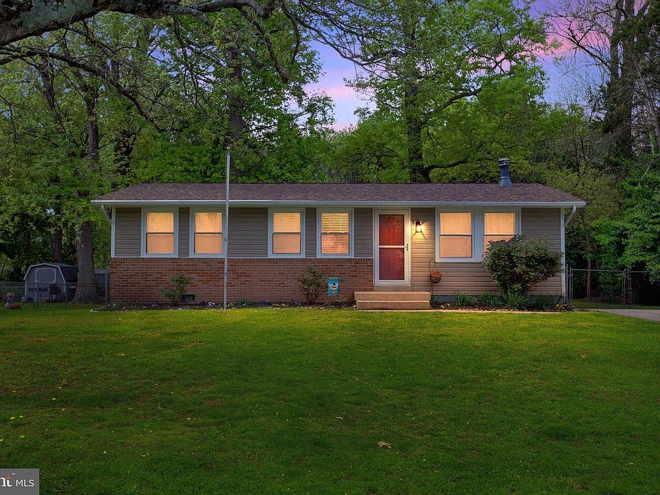 1st image of 9773 Emerald Ln