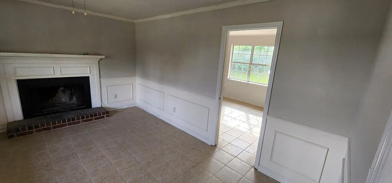 3 bed, 2.0 bath, 1147 sqft, $1,595 — Photo 2
