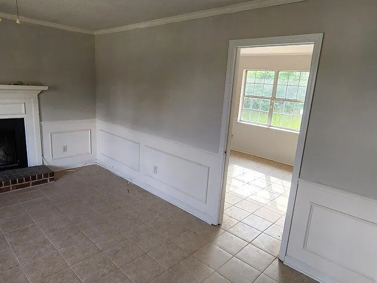 2615 Claymont Rd — Photo 2