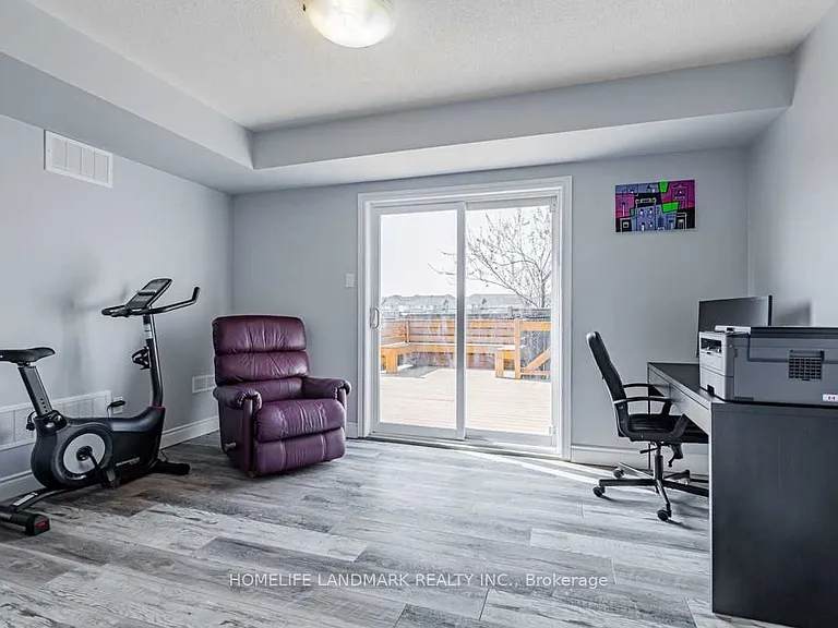 3055 Highvalley Rd — Photo 6