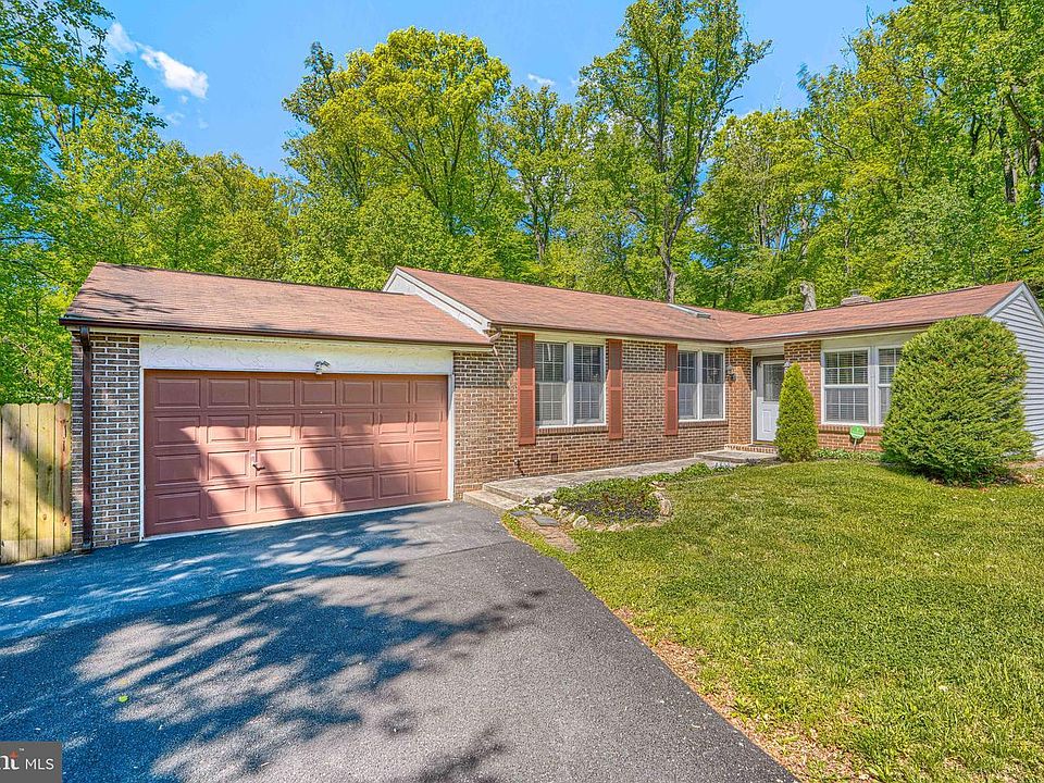 1st image of 12 Jacobo Ln