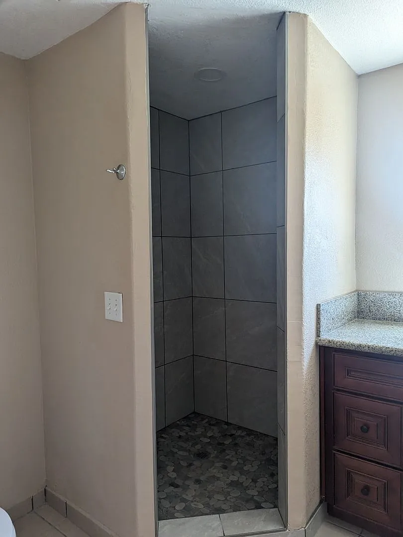2 Bedroom, 1 Bath Mobile Home in Bullhead City — Photo 4