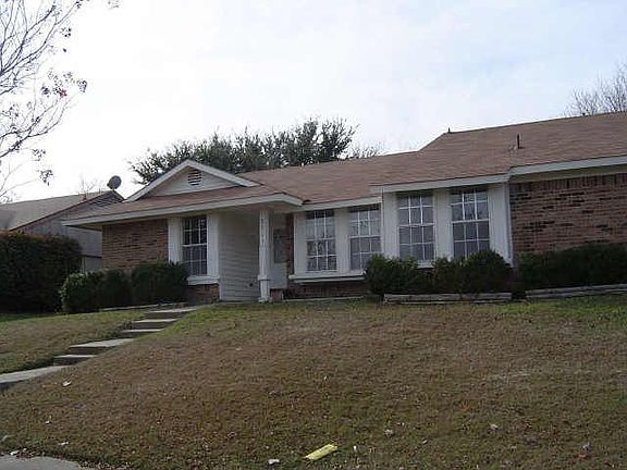 2nd image of 2313 Highmont Dr