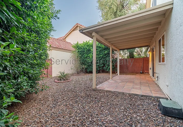 3801 E Orchid Ln — Photo 23
