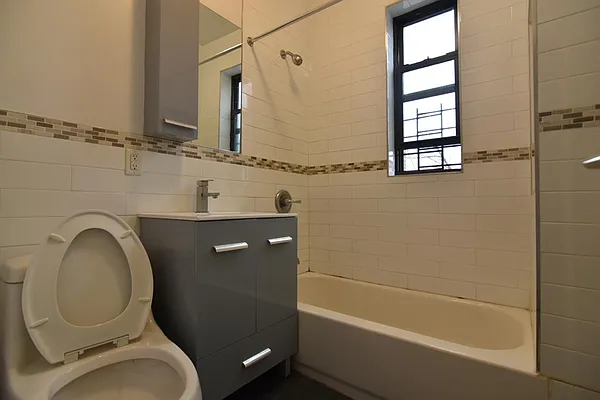 Rented by Zuz Realty | media 19