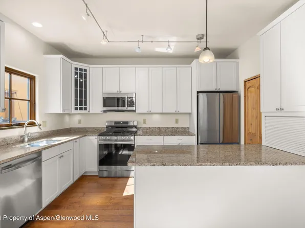 1002 Colorado Ave, Carbondale, CO 81623