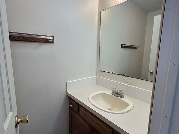 5th image of 207 E Carlton St APT A
