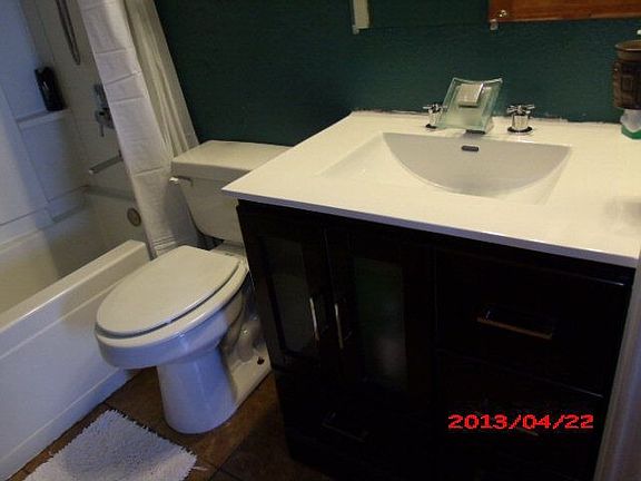 3rd image of 111 Wade Dr