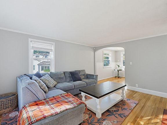 3rd image of 57 Harrington Ave