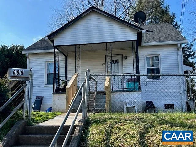 600 Bolling Ave photo 1