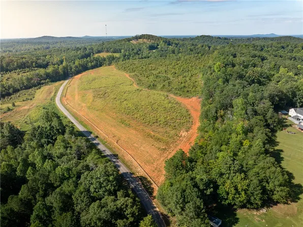 1 Hood Rd, Easley, SC 29640