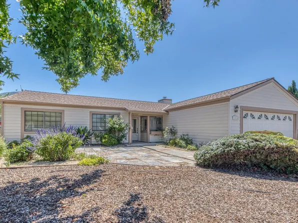 18610 Ranchito Del Rio Dr, Salinas, CA 93908