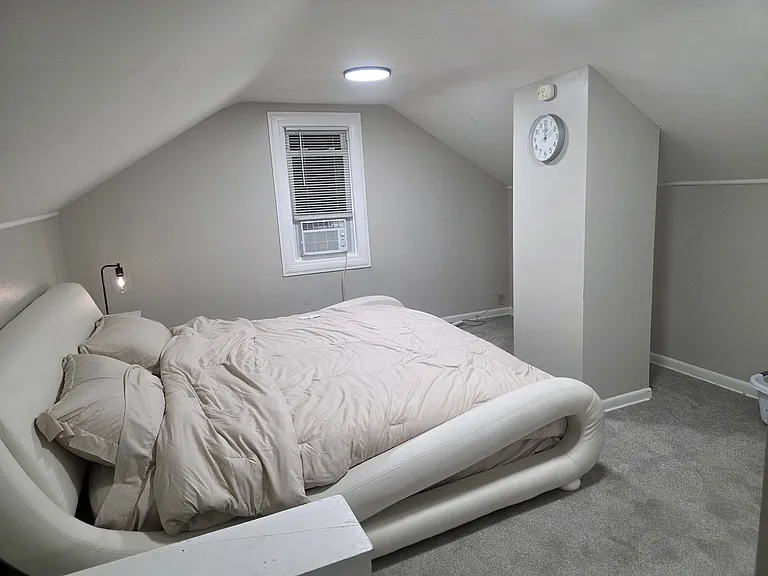 2731 Iowa St — Photo 21