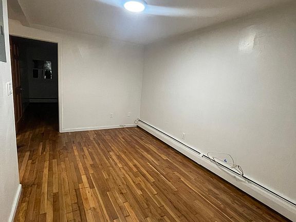 3rd image of 1014 E 233rd St