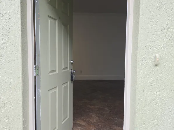 7504 Red Crane Ln, Jacksonville, FL 32256