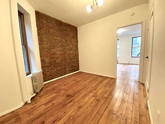 5th image of 226 W 16th St #2C