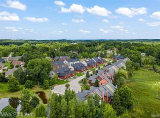 9853 Nature Valley Dr, Brighton, MI