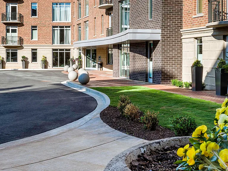 Rivers Edge Apartments — Photo 21