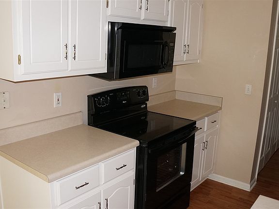 5th image of 2140 Heathrow Dr