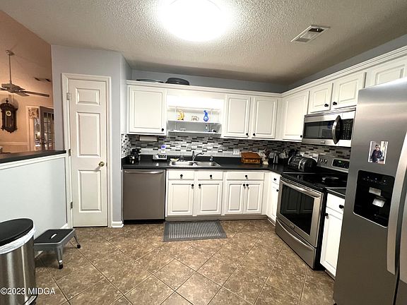 5th image of 955 Red Bank Ct