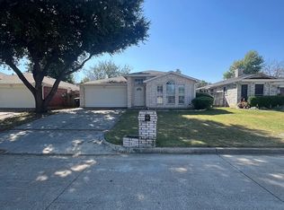 4032 Periwinkle Dr, Fort Worth, TX 76137