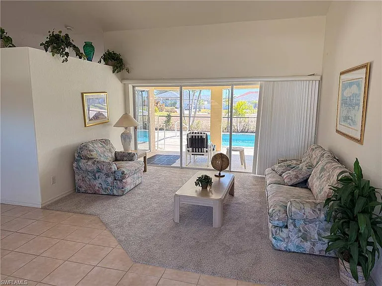 3737 SW 12th Pl — Photo 15