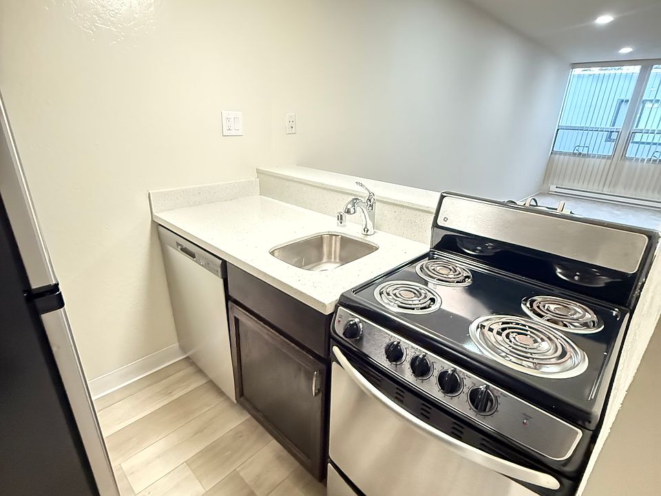 1st image of 1421 Bellevue Ave #C07