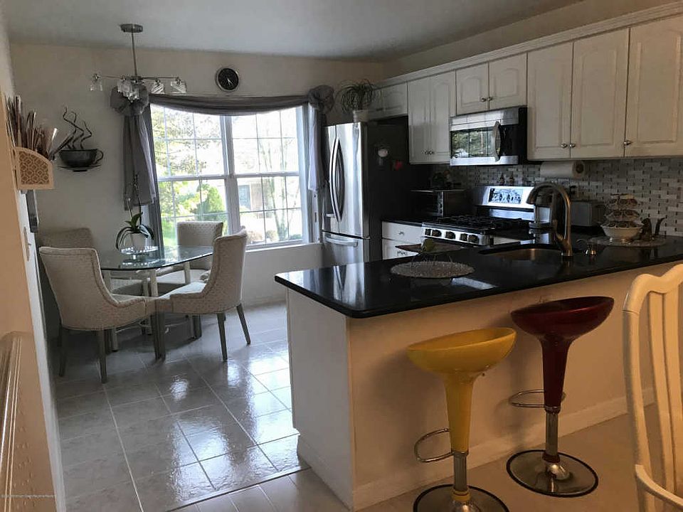 2nd image of 1222 Francyne Way