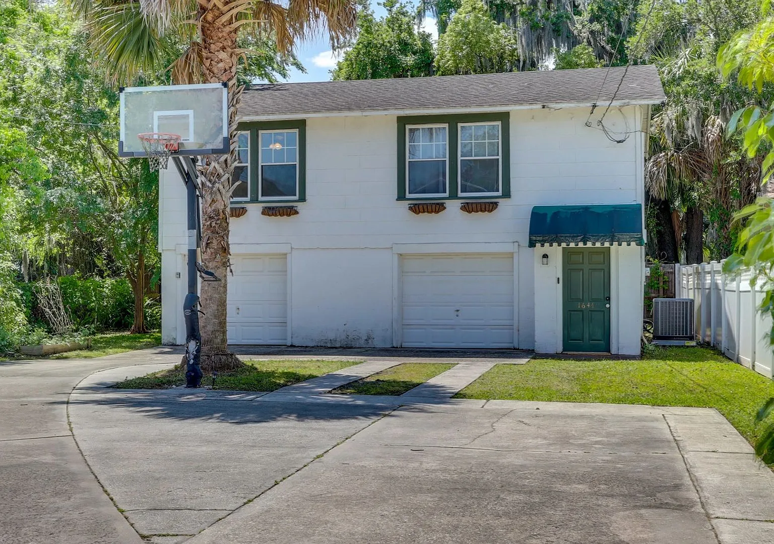 Charming 2BR Duplex in Jacksonville — Photo 1