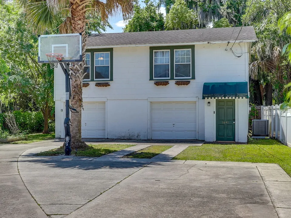 1644 Naldo Ave