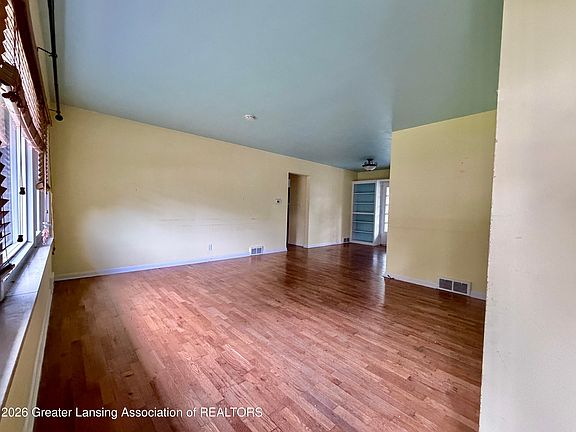 2nd image of 2510 Wellington Rd