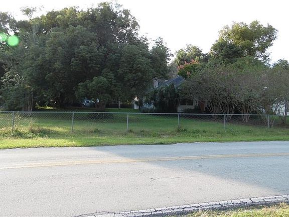 4th image of 305 N Carpenter Ave