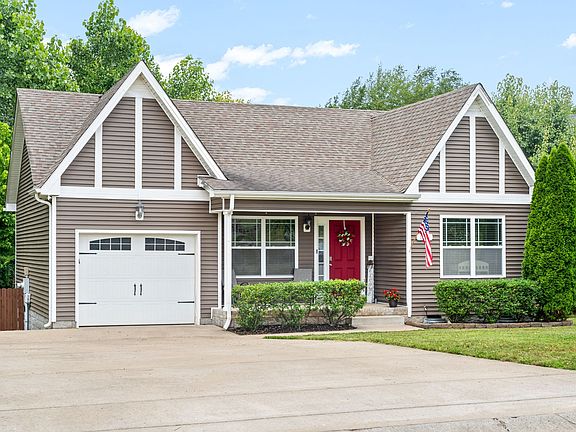 2nd image of 1330 Whitt Ln