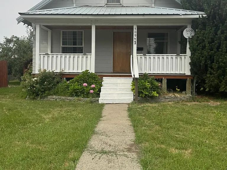 509 N Cle Elum St — Photo 1