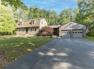 236 High St, Rochester, MA 02770