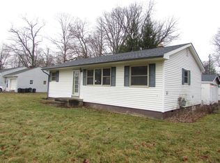 2267 Woodstead St, Burton, MI 48509