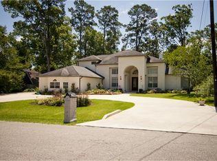 30 Cherry Hill Dr, Conroe, TX 77304